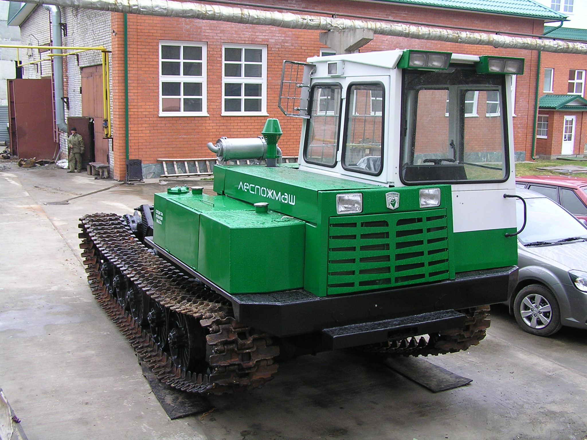 Трелевочный трактор МСН-10